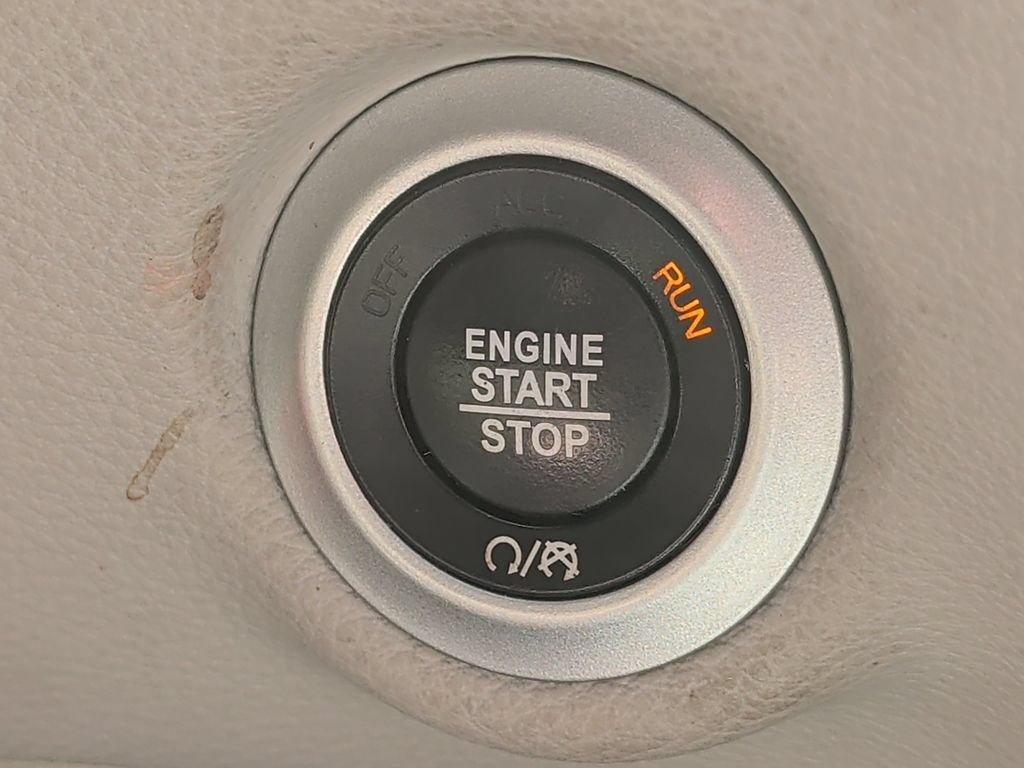 Used 2019 Chrysler Pacifica Limited FWD image 26