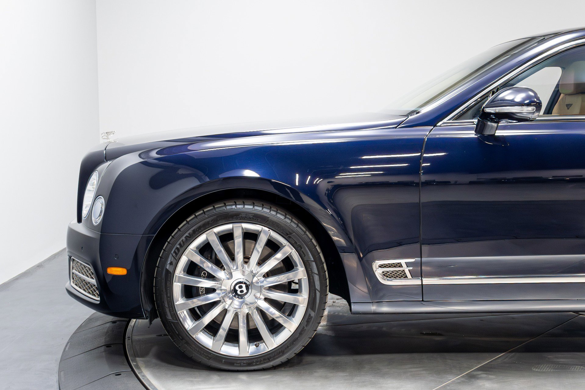 Used 2017 Bentley Mulsanne image 47