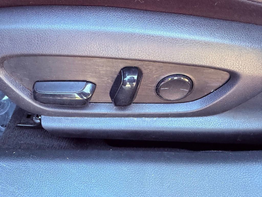 Certified 2020 Lexus ES 300h w/ Premium Package image 20