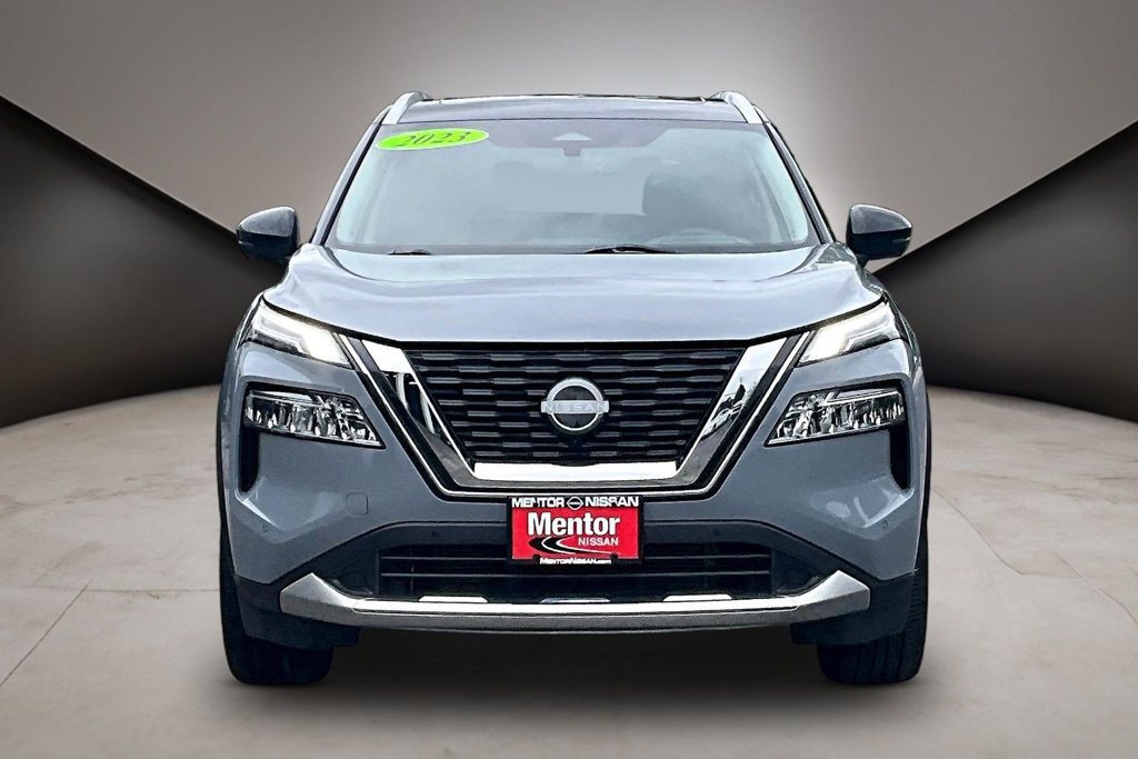 Used 2023 Nissan Rogue Platinum AWD/4WD image 2