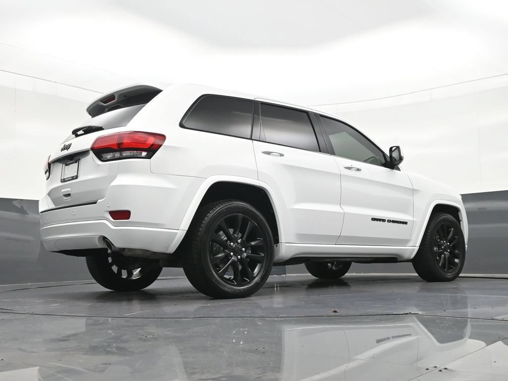 Used 2021 Jeep Grand Cherokee Laredo X RWD image 32