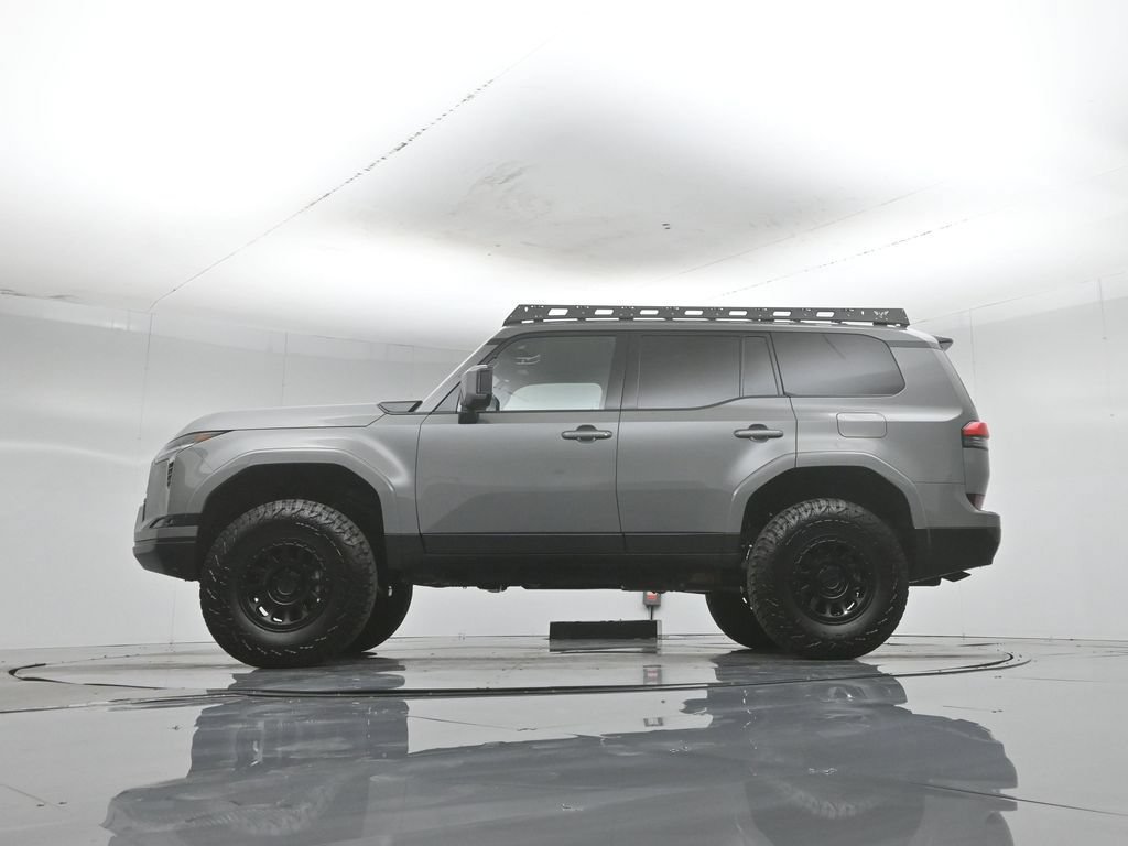 Used 2025 Lexus GX 550 AWD/4WD image 6