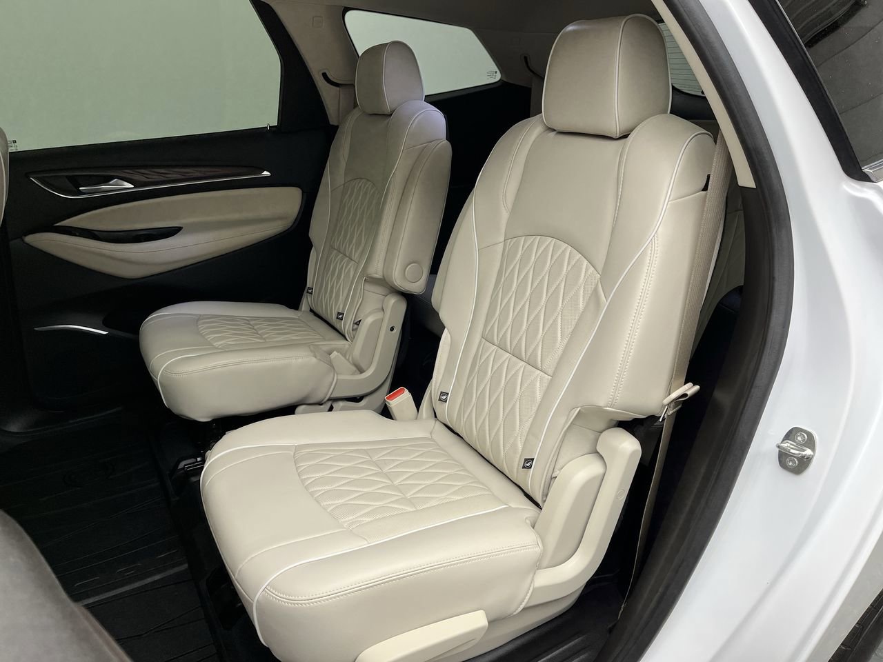 Certified 2023 Buick Enclave Avenir w/ Trailering Package, 5000 lbs. AWD/4WD image 14