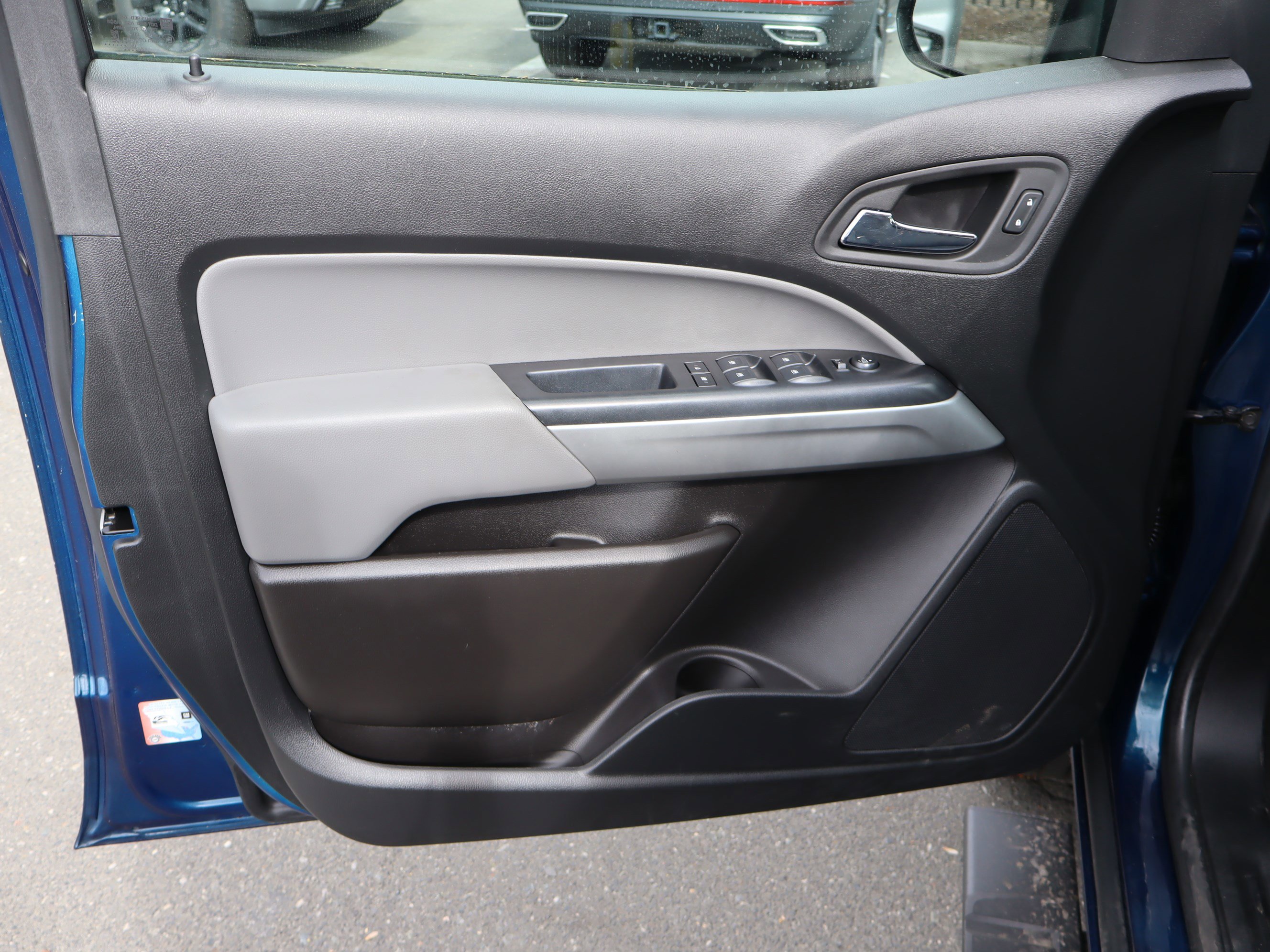 Used 2020 Chevrolet Colorado LT image 18