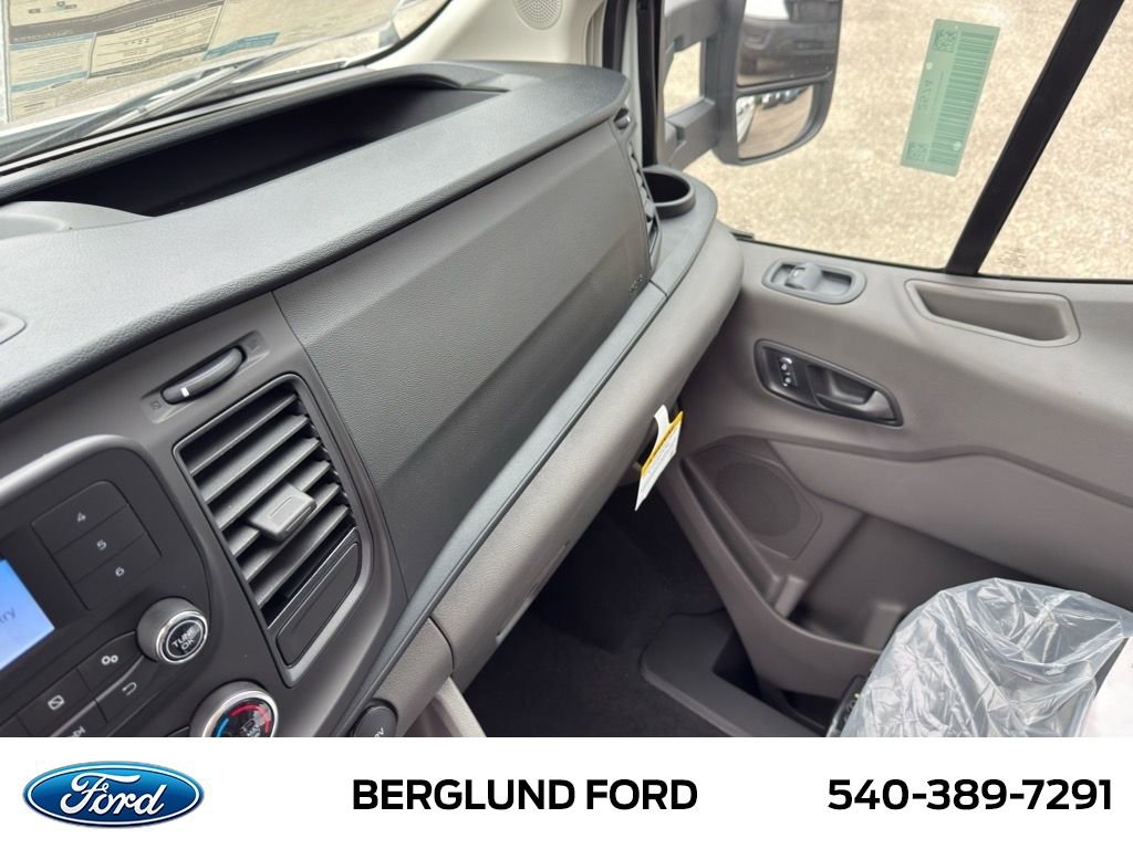 New 2025 Ford Transit 150 Low Roof image 22