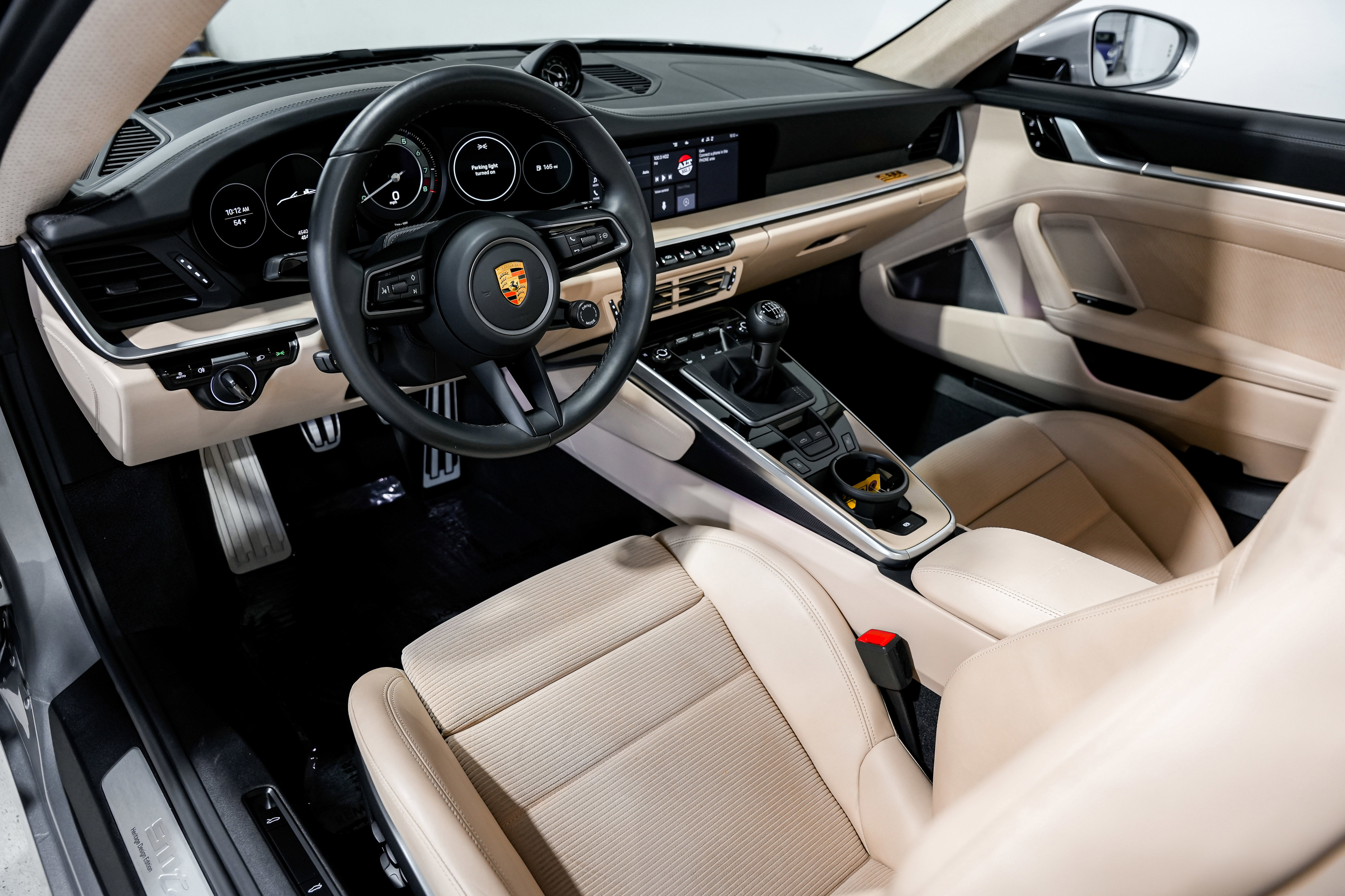 Used 2021 Porsche 911 Targa 4S Heritage Design image 9