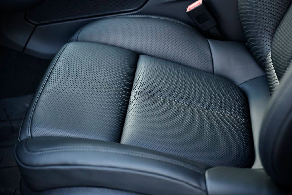 Certified 2026 Porsche Macan image 19