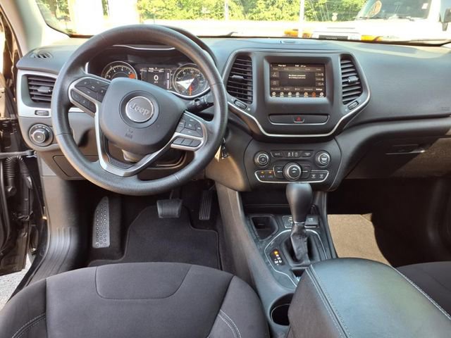 Used 2019 Jeep Cherokee Latitude w/ Popular Appearance Group image 6