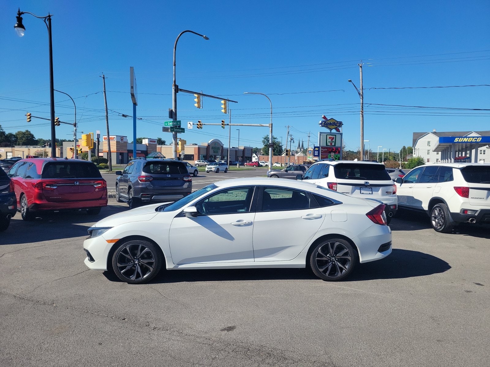 Used 2020 Honda Civic Sport image 2
