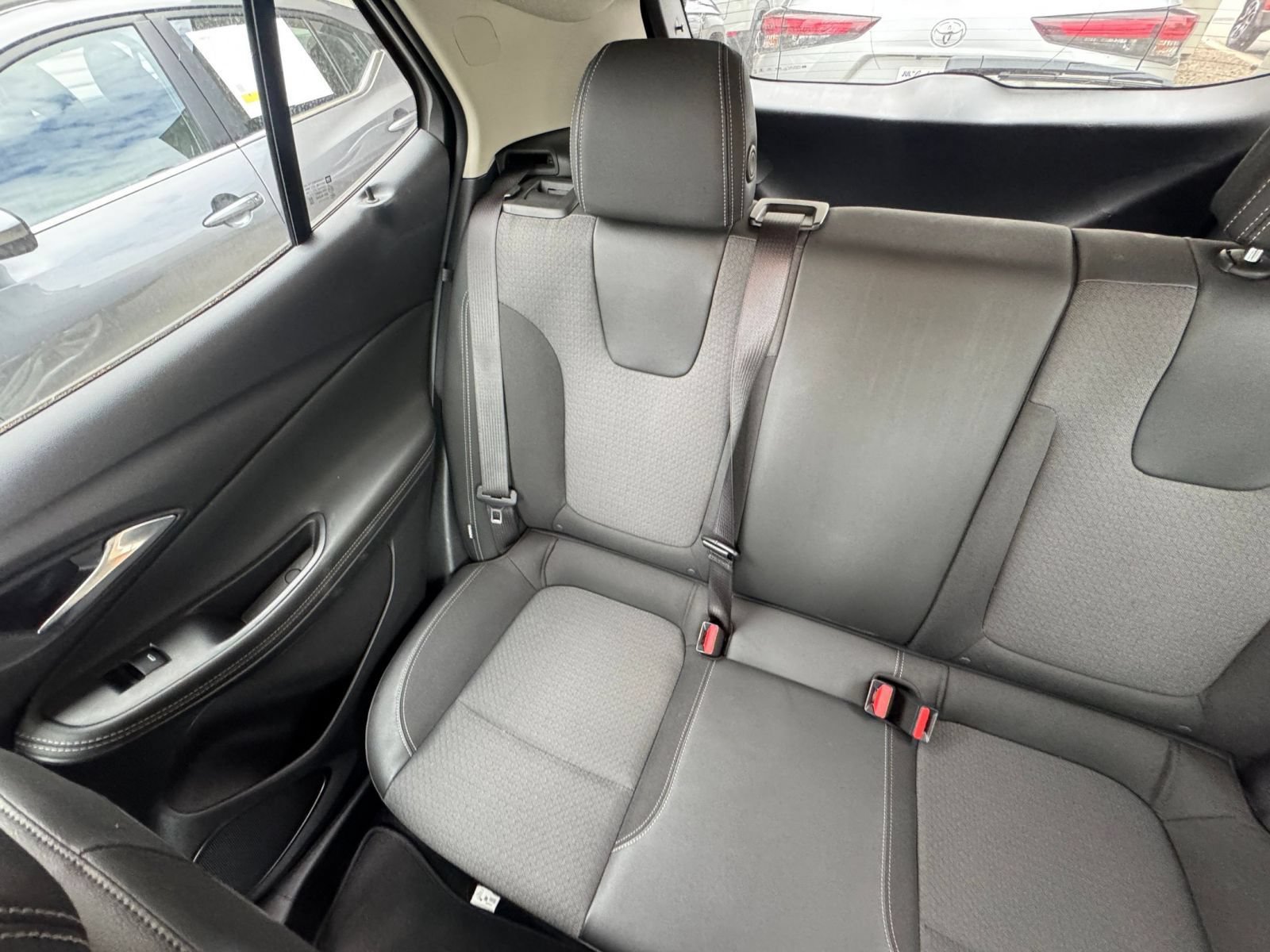 Used 2025 Buick Encore GX Preferred AWD/4WD image 38