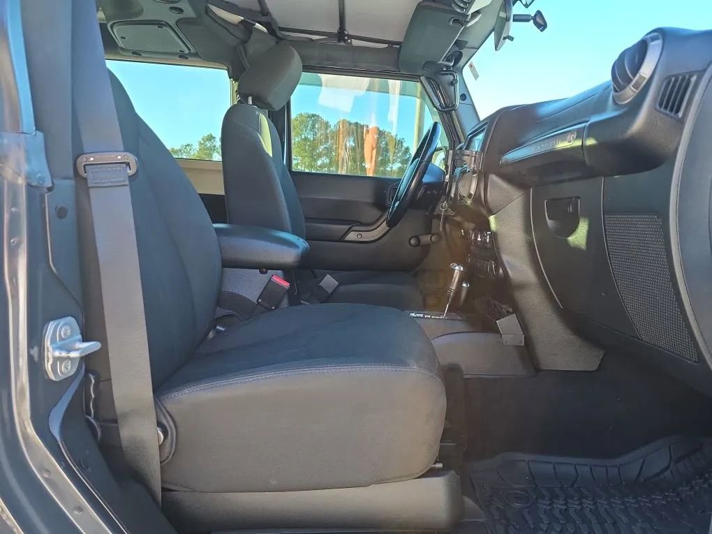 Used 2016 Jeep Wrangler Sport w/ Quick Order Package 24S image 34