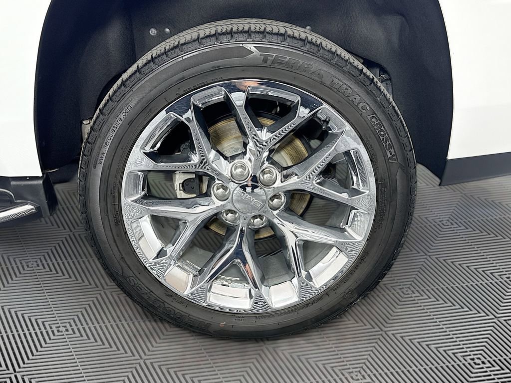 Used 2018 GMC Yukon Denali w/ Open Road Package AWD/4WD image 34