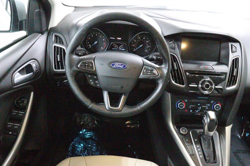 Used 2017 Ford Focus Titanium FWD image 10
