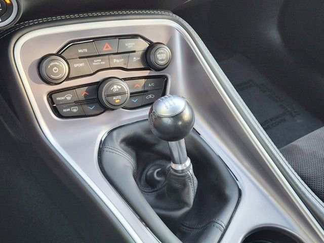 Certified 2022 Dodge Challenger R/T w/ Plus Package image 29