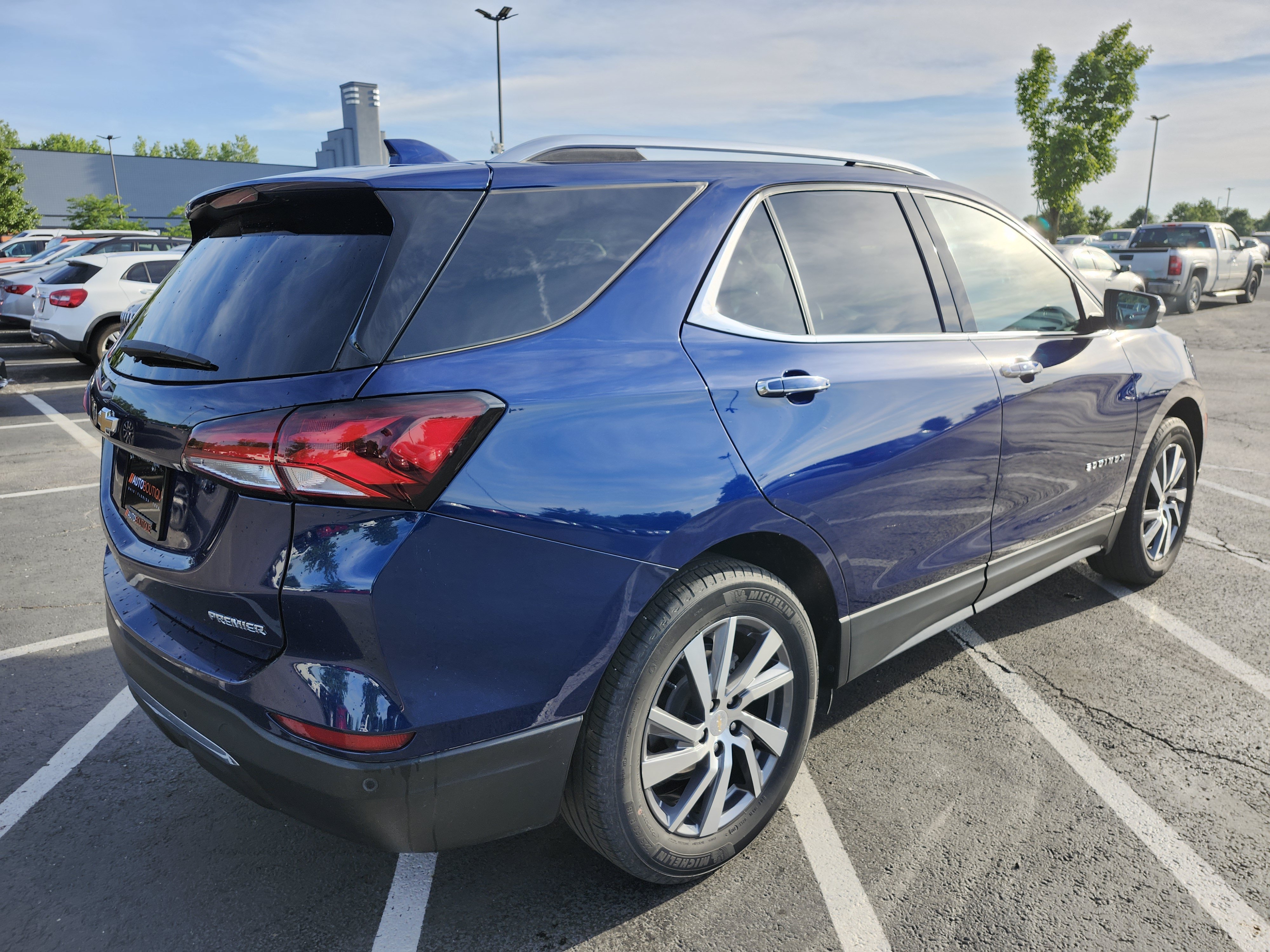 Used 2023 Chevrolet Equinox Premier FWD image 15