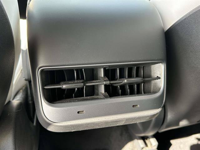 Used 2023 Tesla Model Y AWD image 35