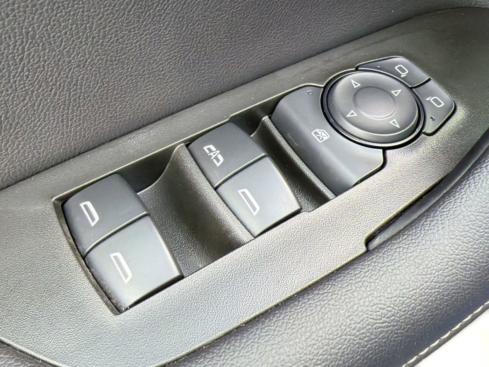 Certified 2024 Chevrolet Blazer LT w/ Convenience Package image 20