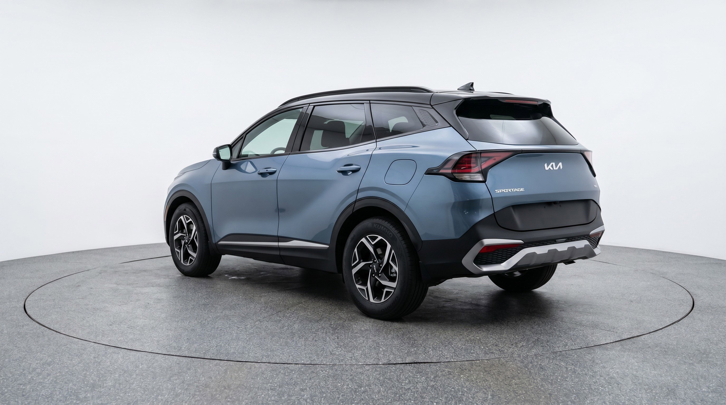 Used 2025 Kia Sportage LX image 6