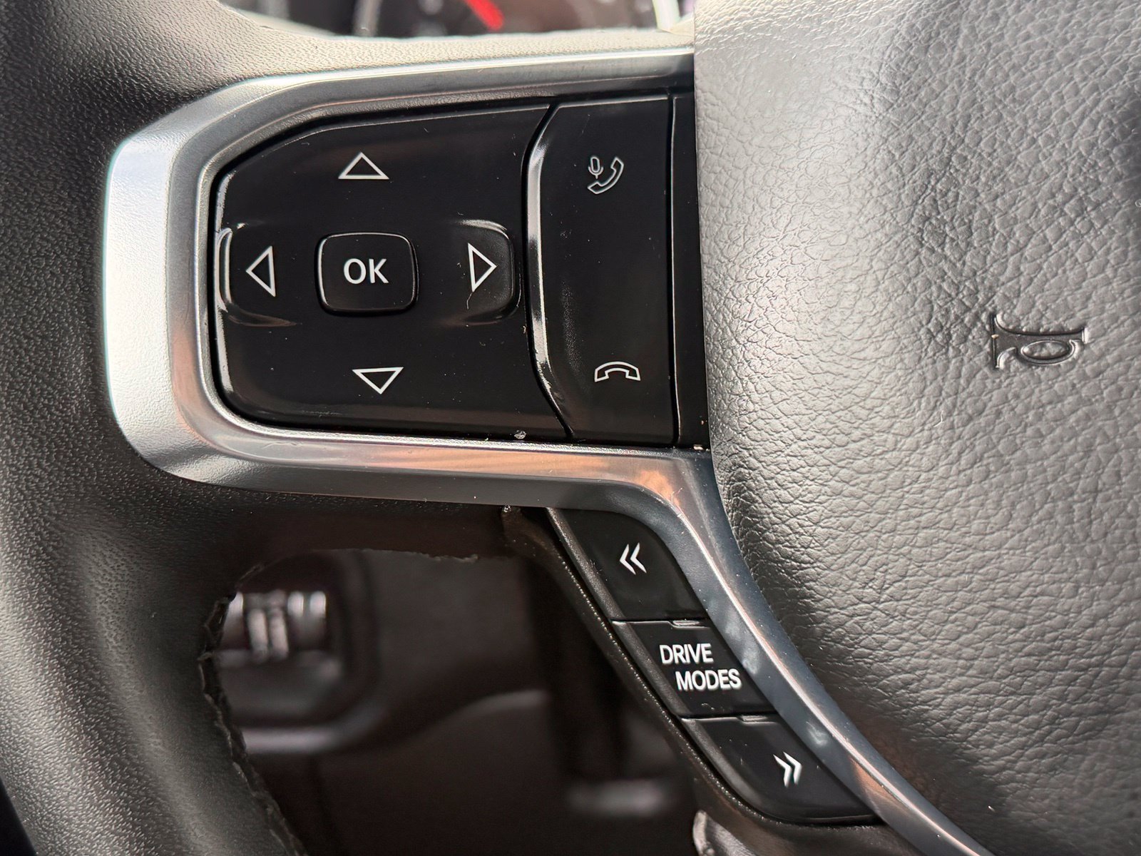 Used 2026 RAM 1500 Laramie AWD/4WD image 24