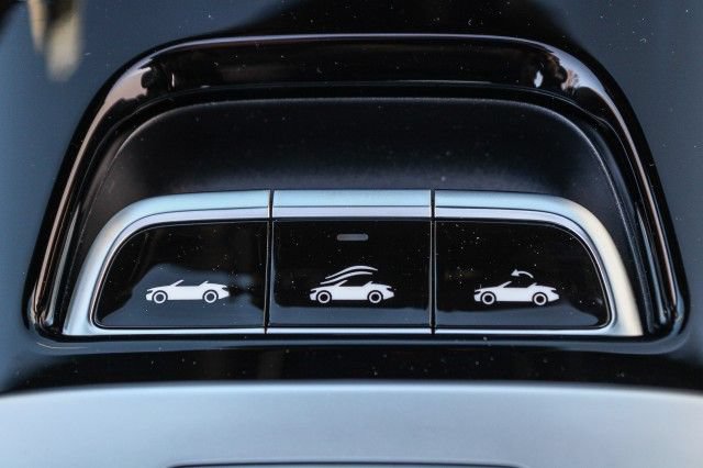 Used 2025 Mercedes-Benz CLE 300 4MATIC Cabriolet image 14