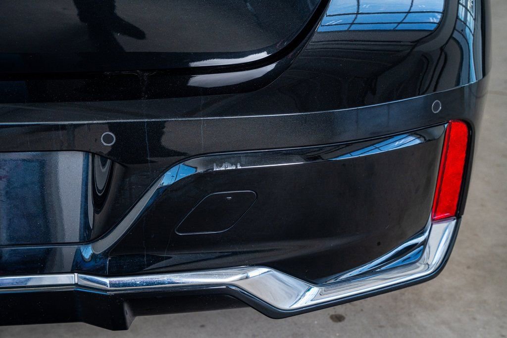 Used 2023 BMW 740i 740i w/ Parking Assistance Package image 28