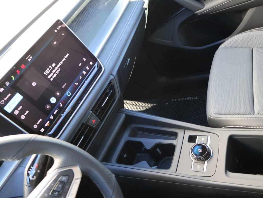 New 2026 Volkswagen Tiguan SE R-Line image 24