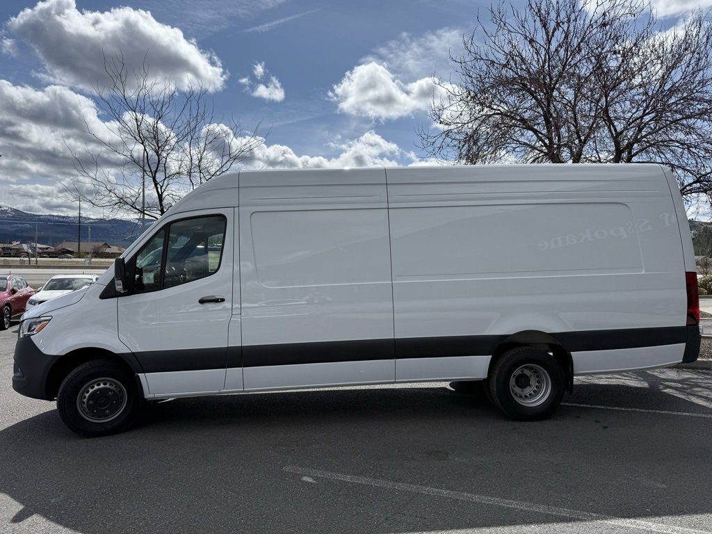 New 2025 Mercedes-Benz Sprinter 4500 image 3