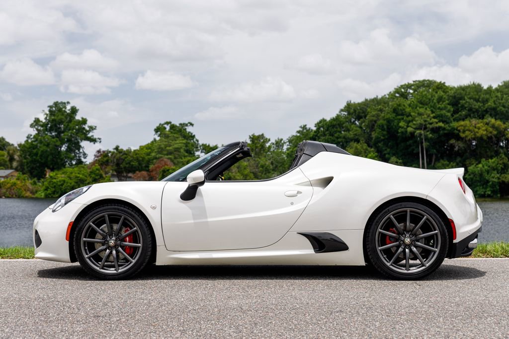 Used 2016 Alfa Romeo 4C Spider w/ Convenience Group - Spider RWD image 6