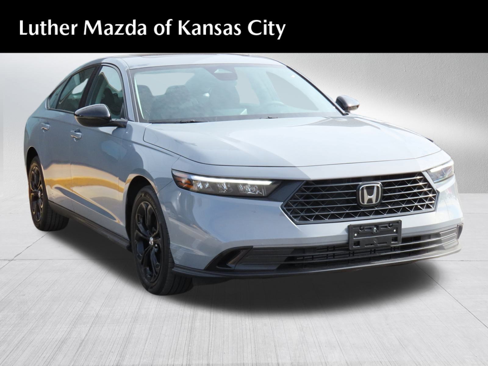 Used 2025 Honda Accord SE image 1