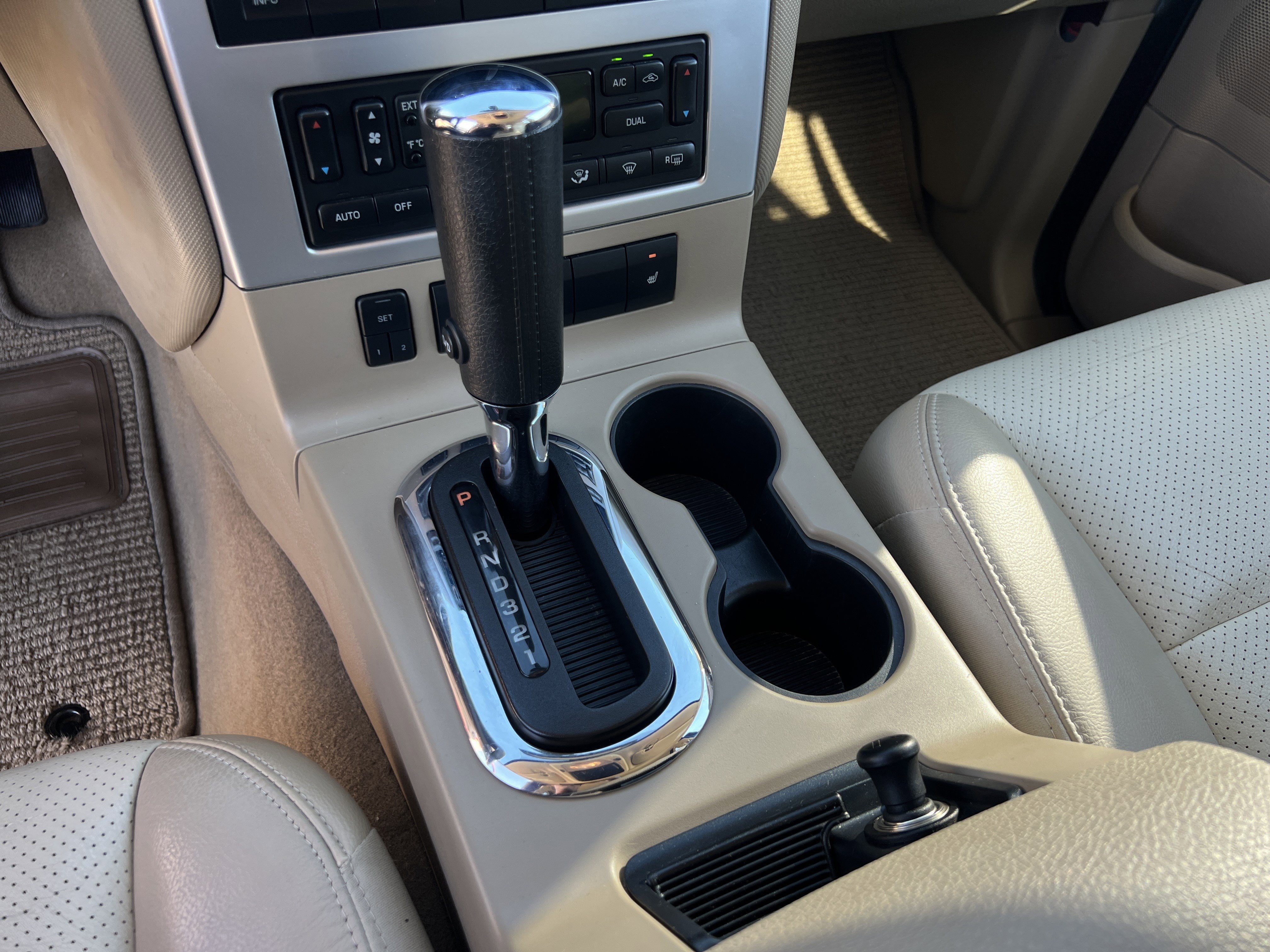 Used 2008 Mercury Mountaineer 2WD image 23