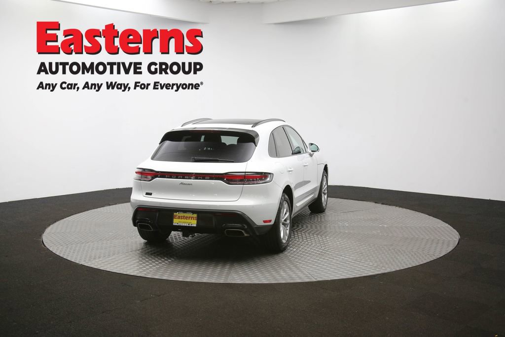 Used 2023 Porsche Macan T w/ Premium Package Plus image 41