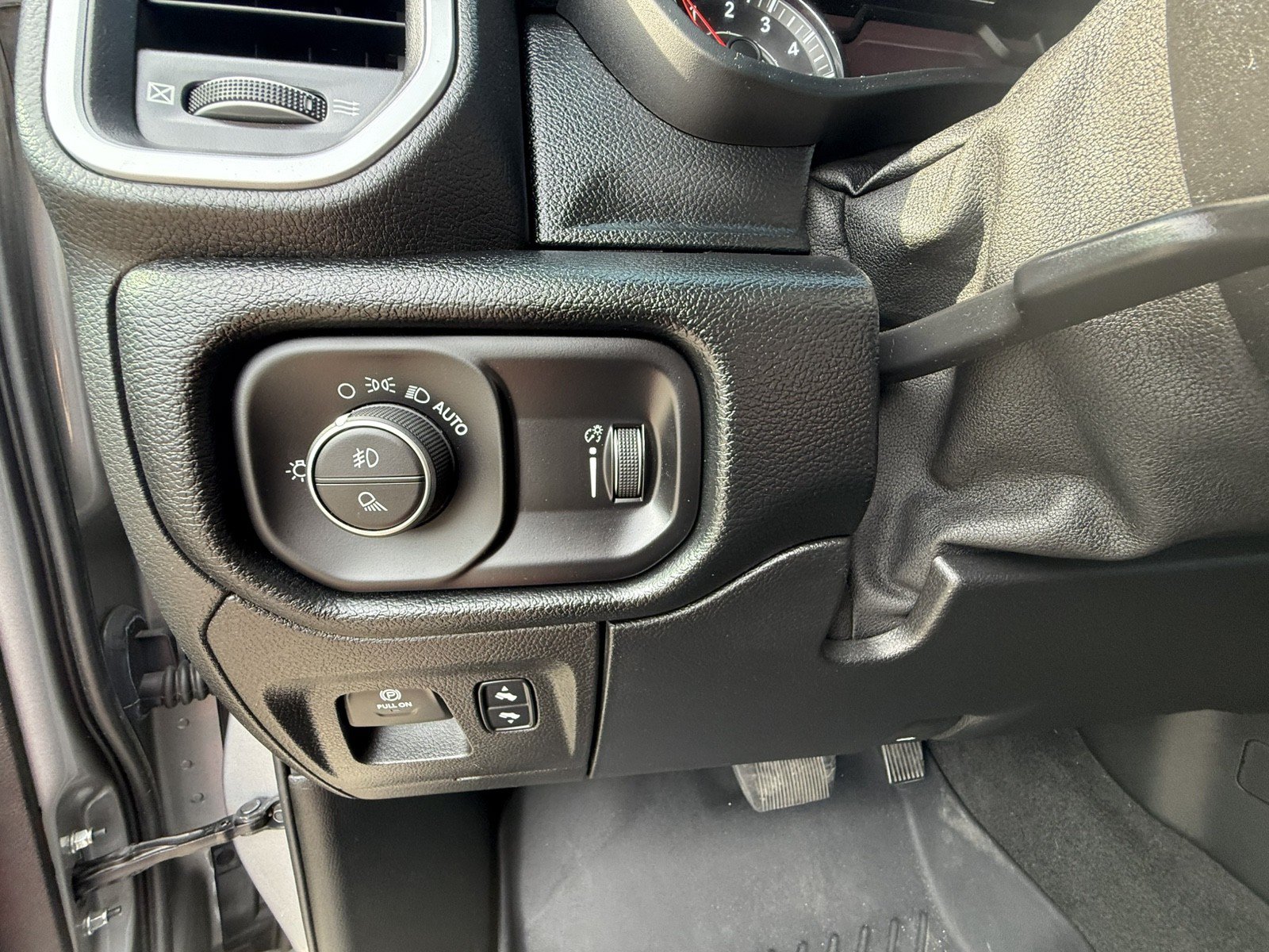 Used 2020 RAM 1500 Big Horn AWD/4WD image 21