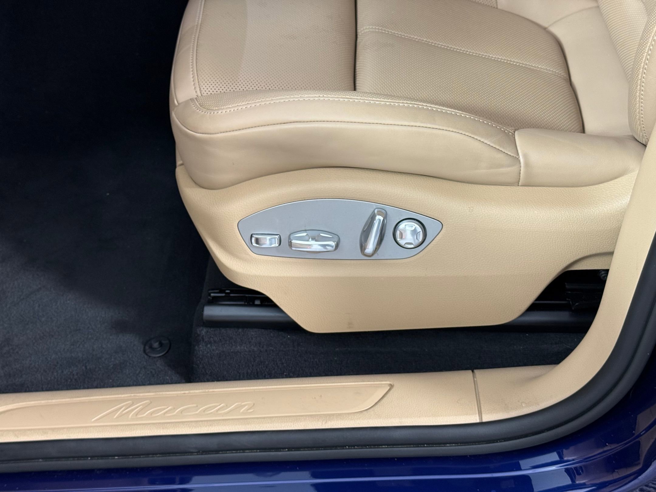 New 2025 Porsche Macan image 14