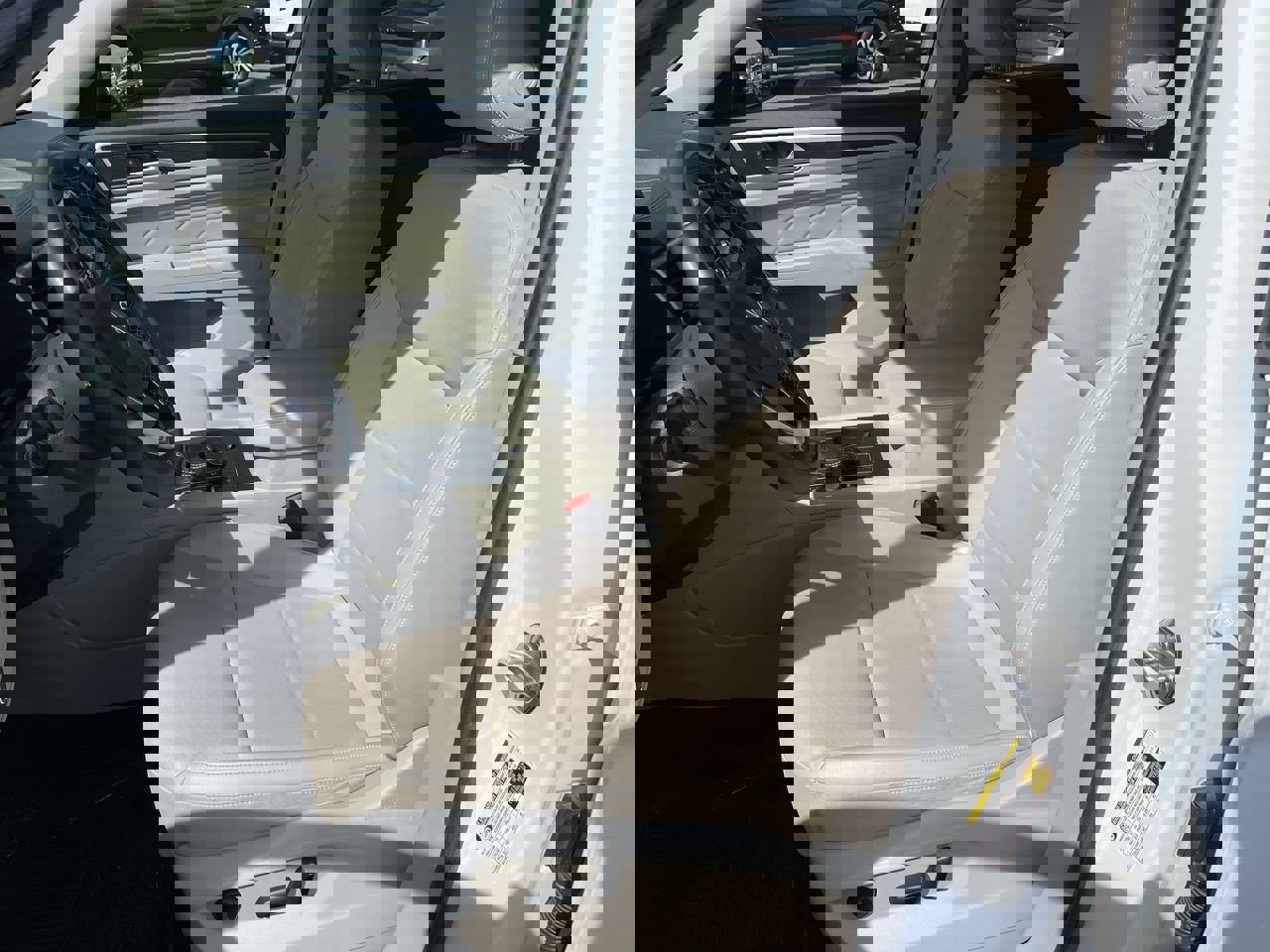 Used 2023 Volkswagen Atlas SE image 18