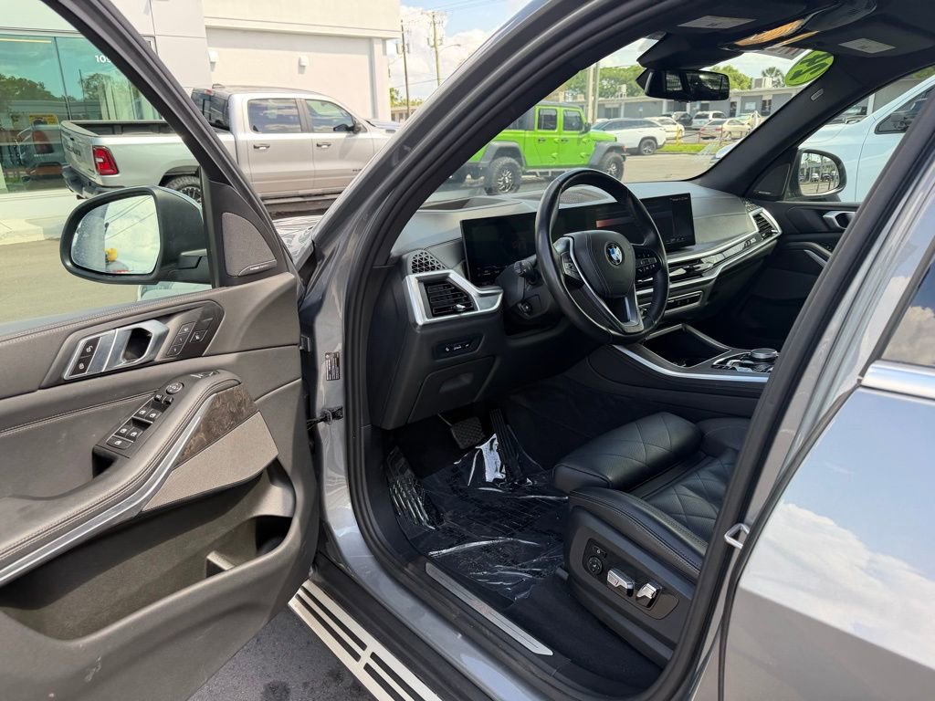 Used 2024 BMW X5 xDrive40i w/ Premium Package image 15