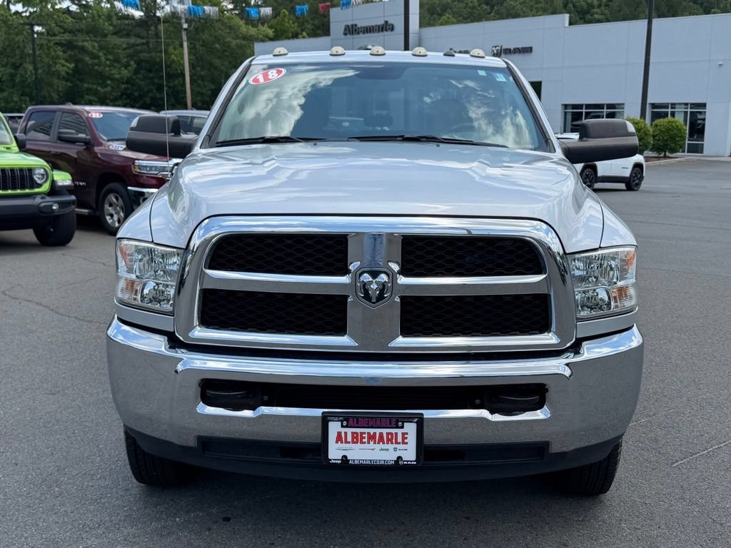 Used 2018 RAM 3500 Tradesman w/ Chrome Appearance Group AWD/4WD image 9