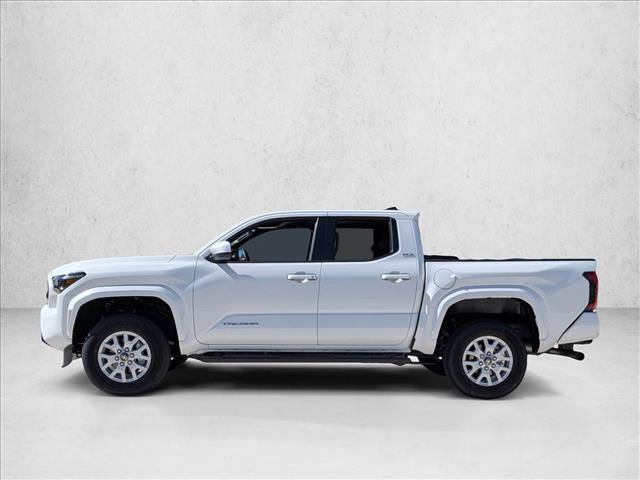 Certified 2025 Toyota Tacoma SR5 AWD/4WD image 5