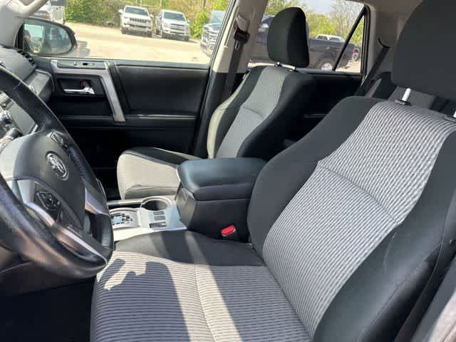 Used 2015 Toyota 4Runner SR5 image 4