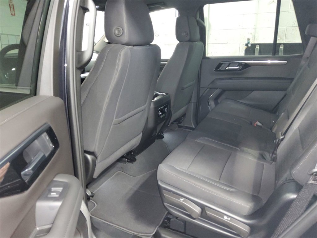 Used 2025 Chevrolet Tahoe LS image 17