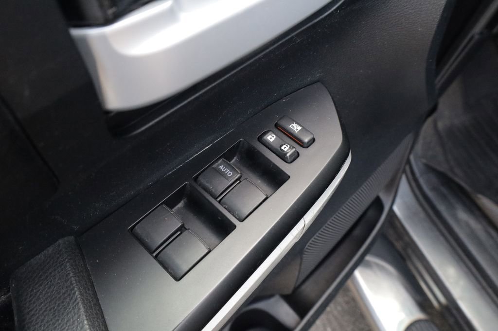 Used 2014 Toyota Tundra SR5 w/ SR5 Upgrade Package RWD image 31