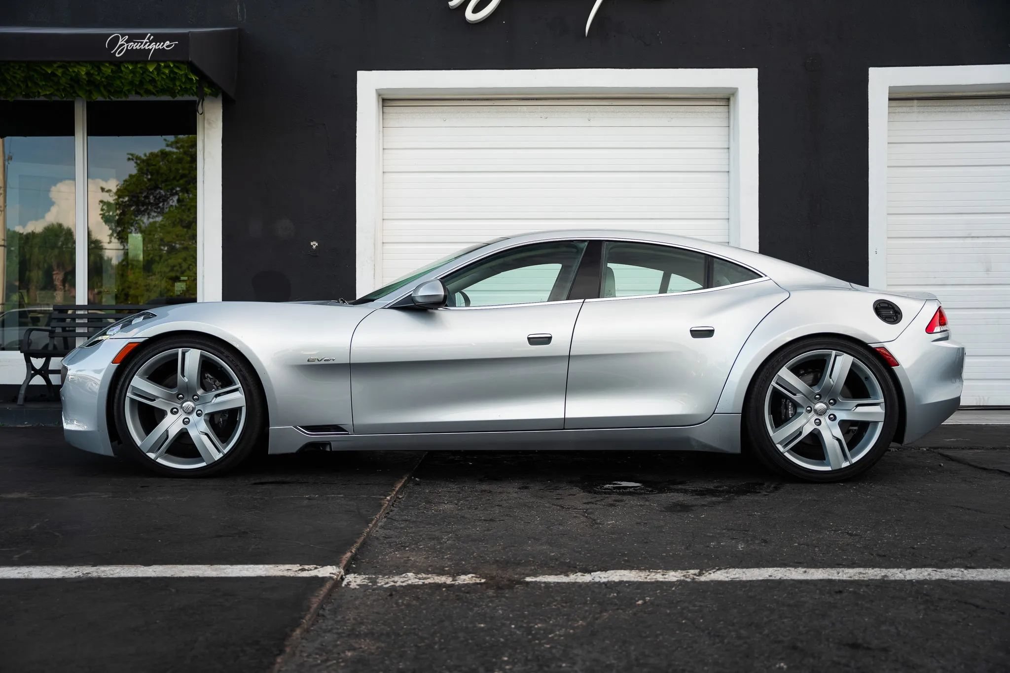 Used 2012 Fisker Karma EcoChic RWD image 10