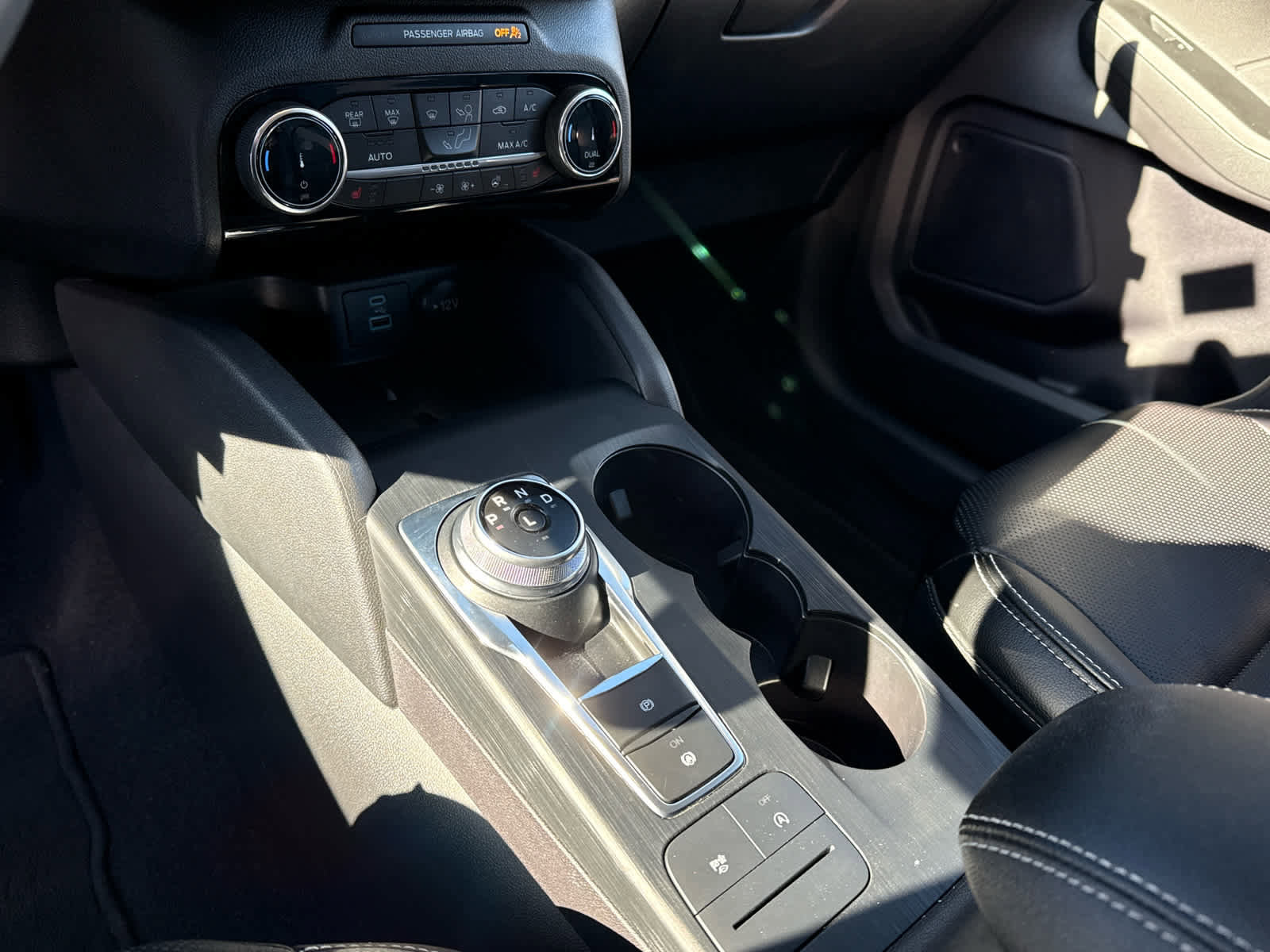 Used 2022 Ford Escape SEL w/ Technology Package image 22