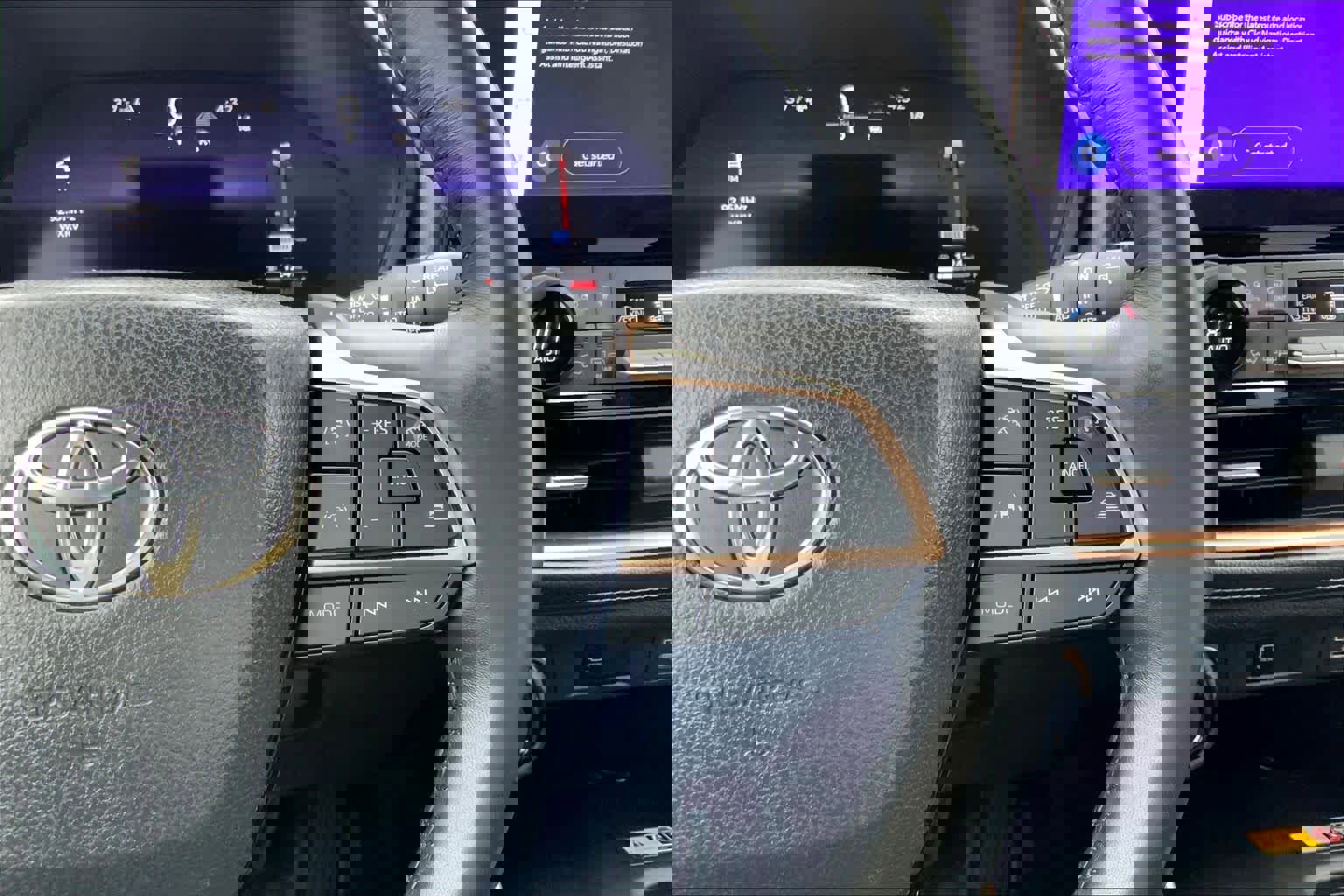 Used 2024 Toyota Grand Highlander AWD Hybrid image 23