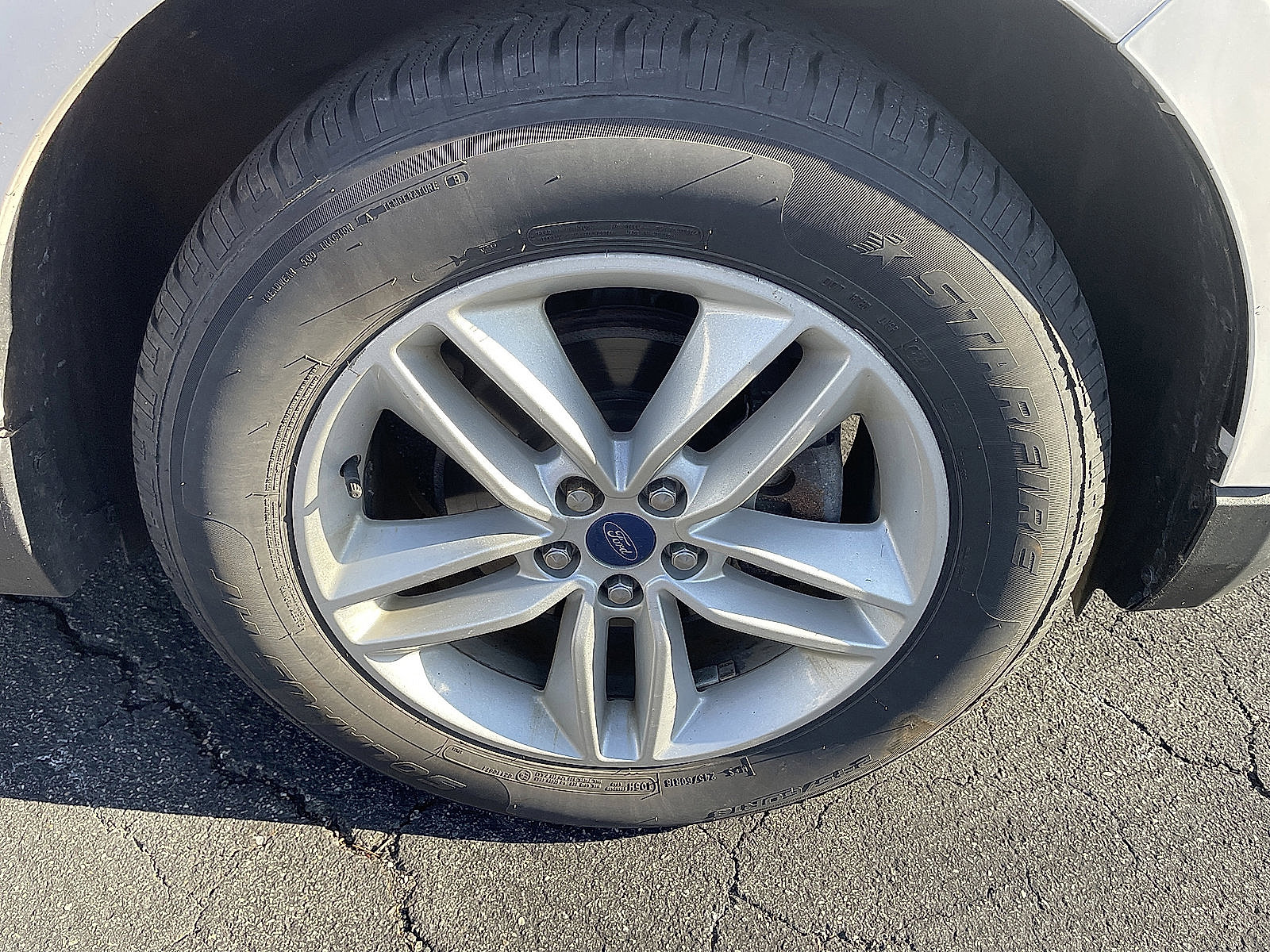 Used 2018 Ford Edge SEL w/ Equipment Group 201A image 17