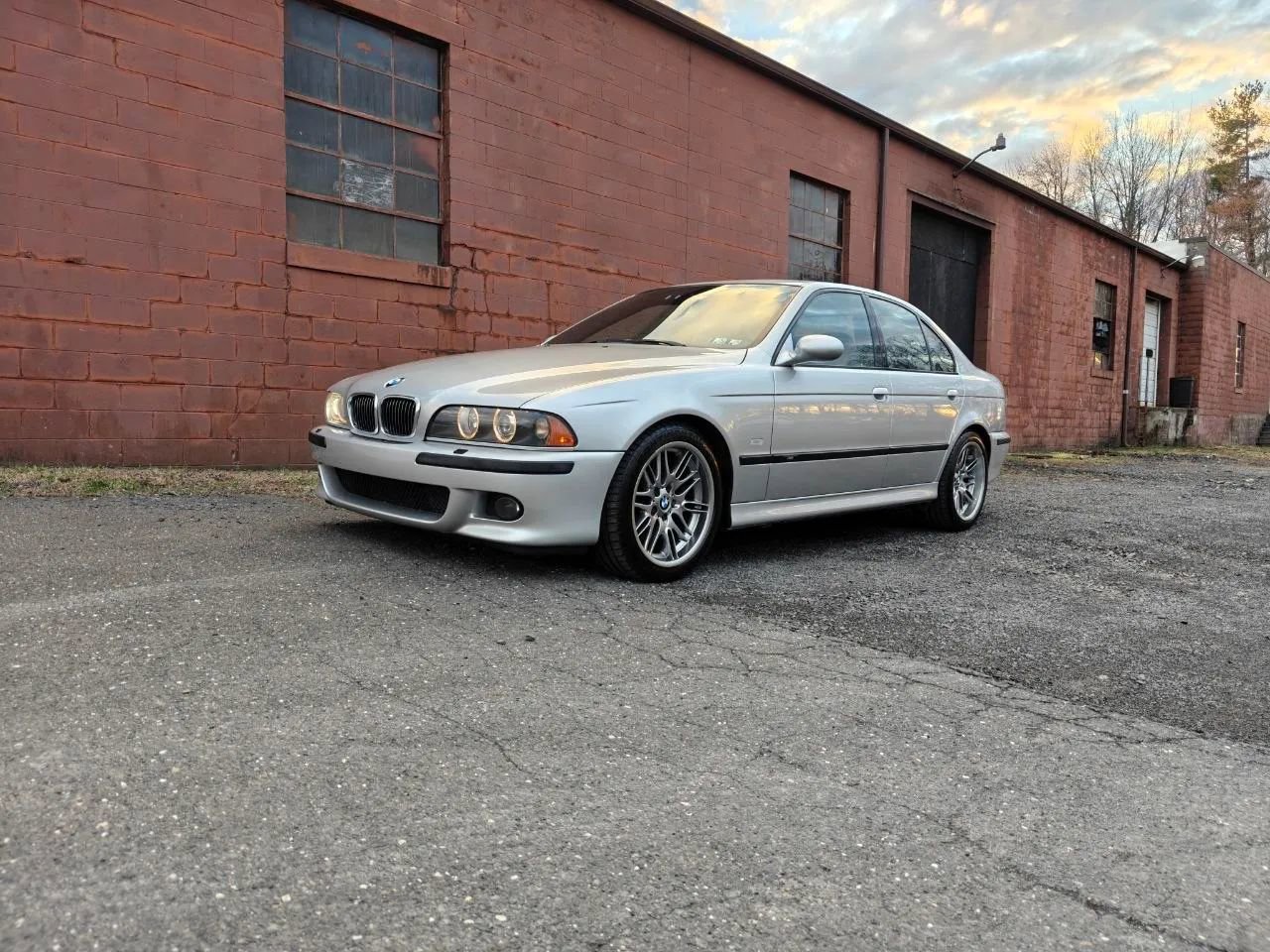 Used 2003 BMW M5 image 1
