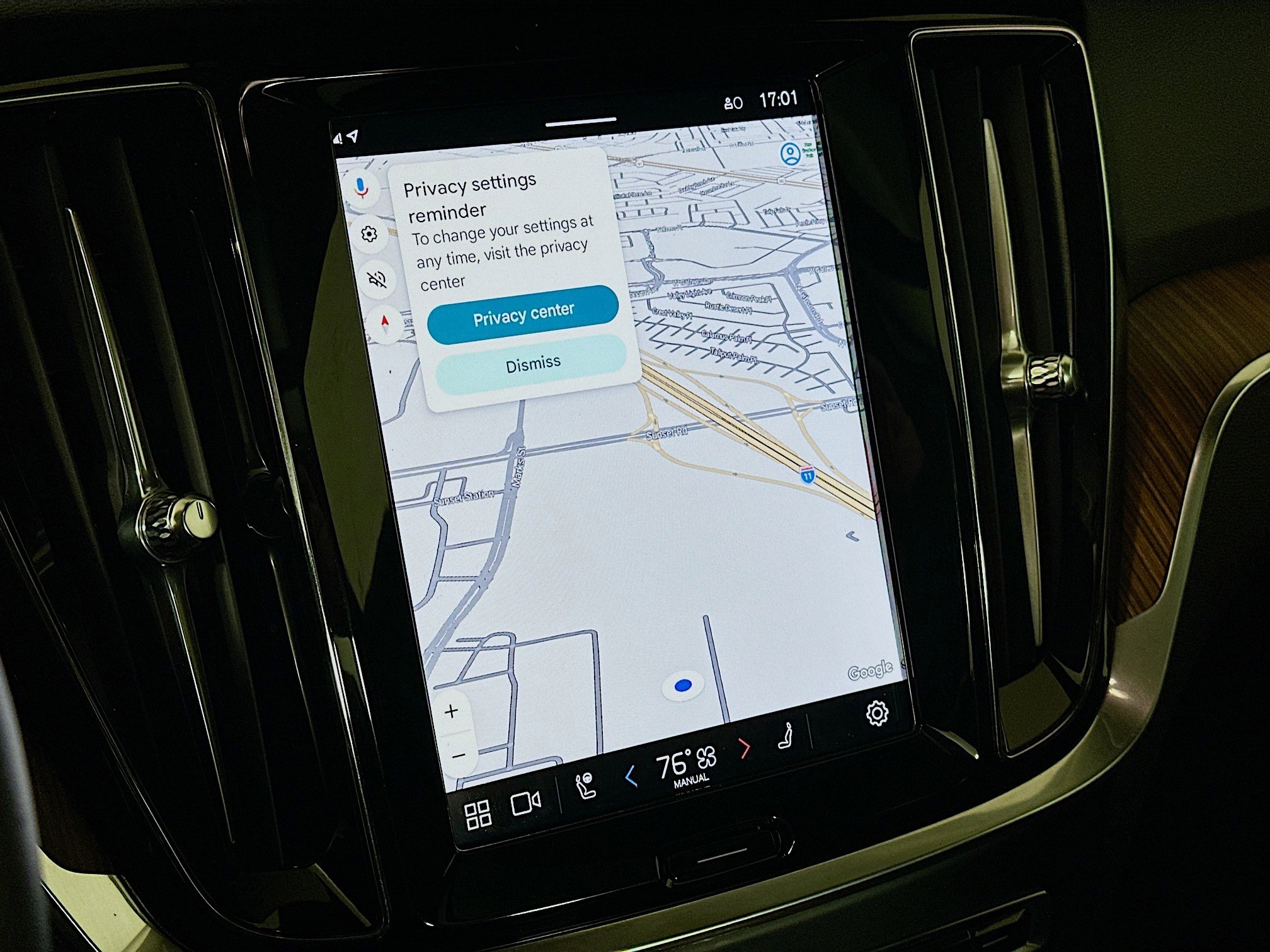 Used 2025 Volvo S60 B5 Plus image 22