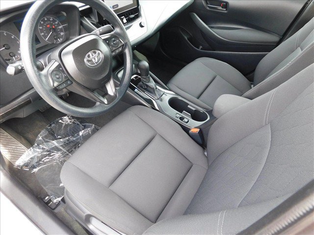 Used 2025 Toyota Corolla LE FWD image 16