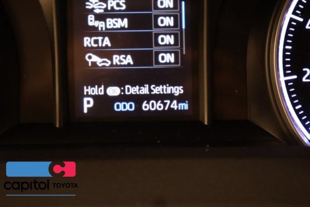 Certified 2021 Toyota Venza LE w/ Carpet Mat Package (TMS) AWD/4WD image 16