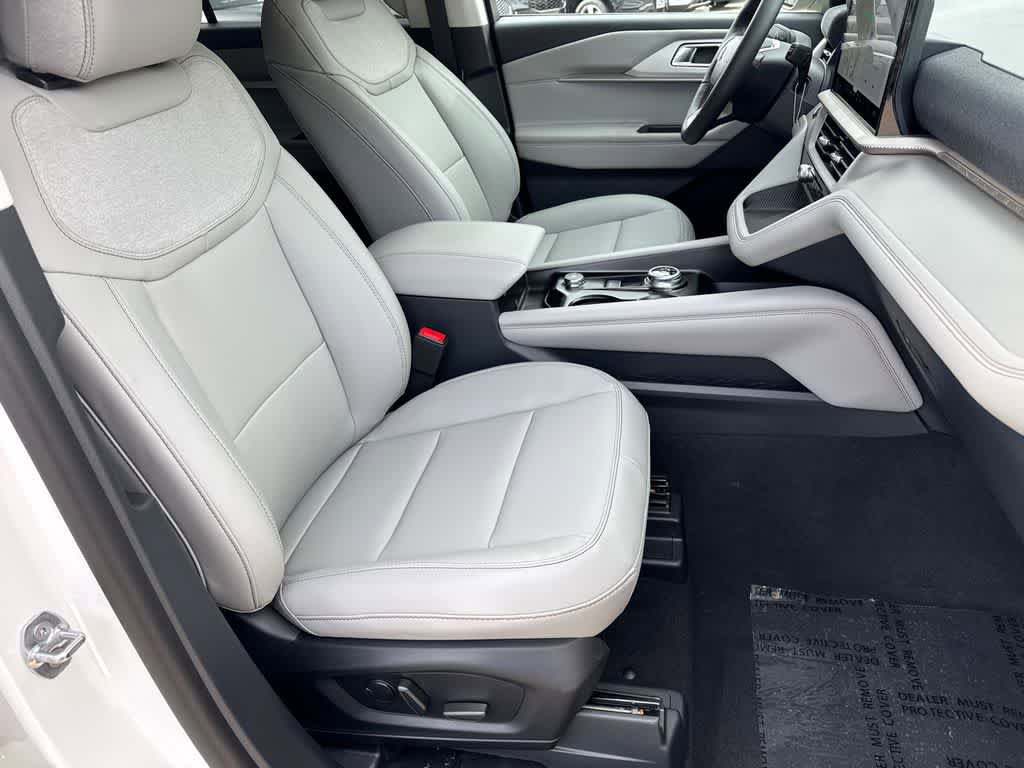 New 2026 Ford Explorer Active w/ Active Comfort Package image 12