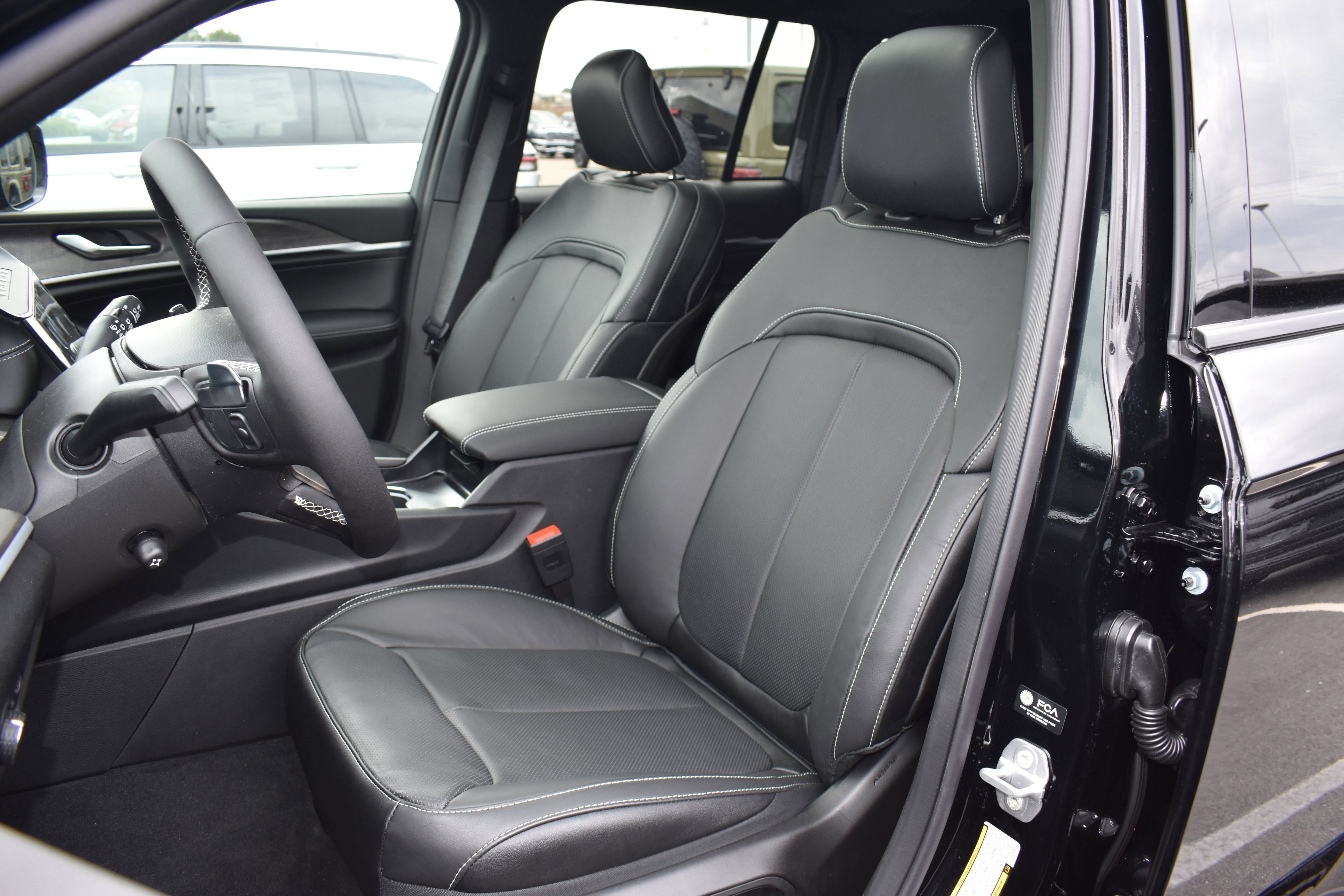 New 2026 Jeep Grand Cherokee Limited Reserve AWD/4WD image 25